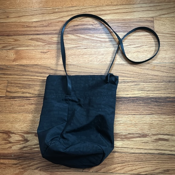 BAGGU Handbags - BAGGU Medium Nylon Bucket Bag